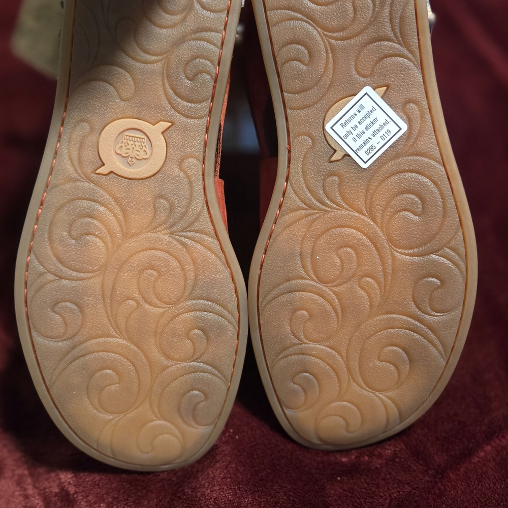 Born Women's Sandals - Rust Suede - Picture 7 of 7